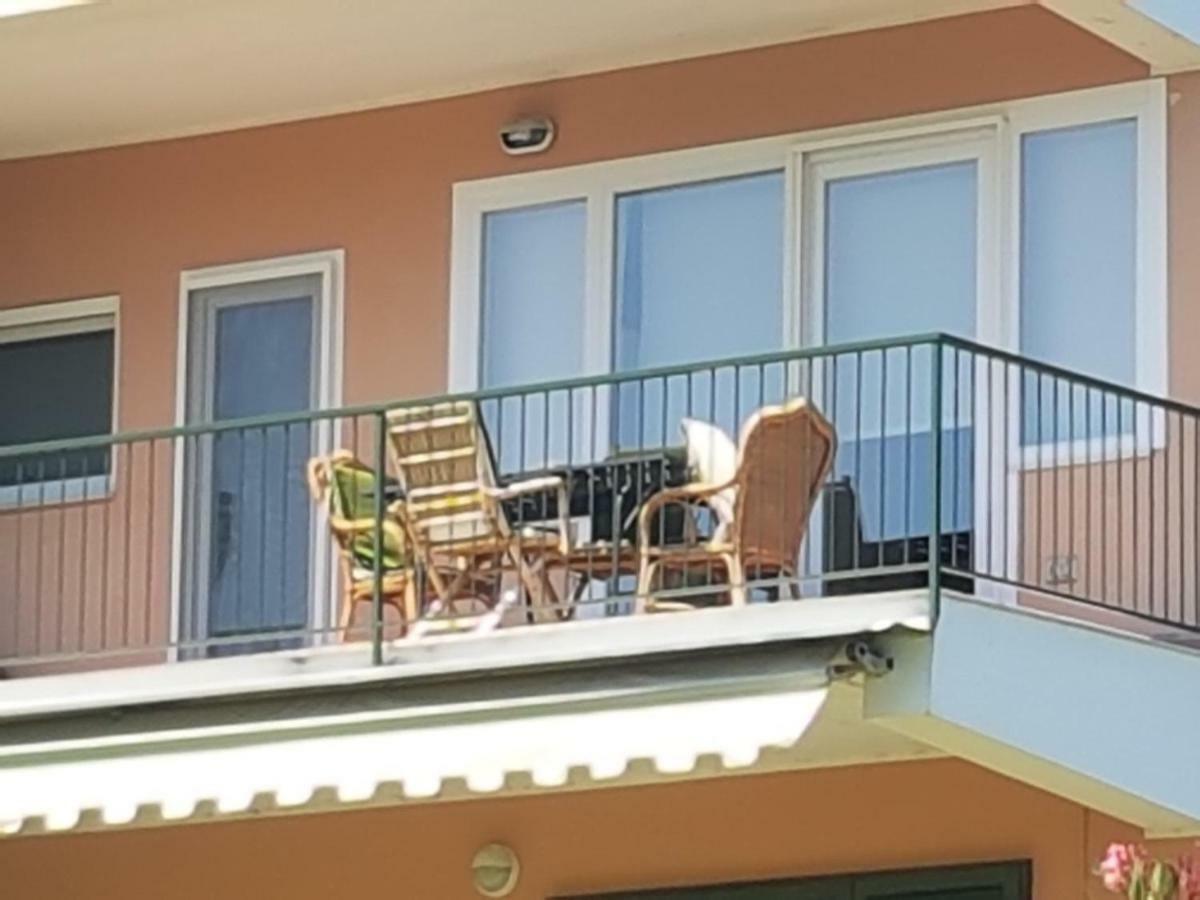 Casa Di Ludovica Apartamento Manerba del Garda Exterior foto